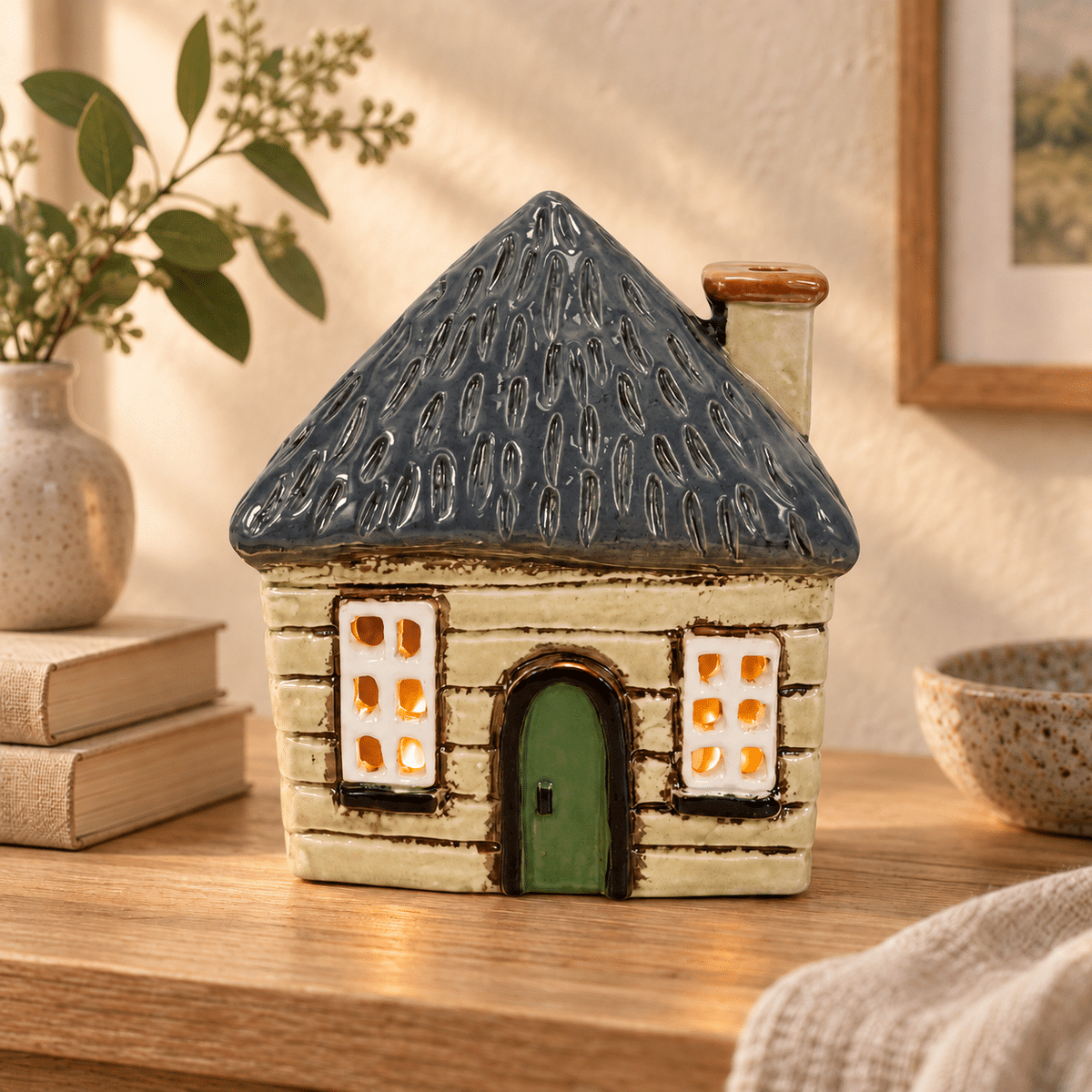 Green Door Thatch Cottage Tealight