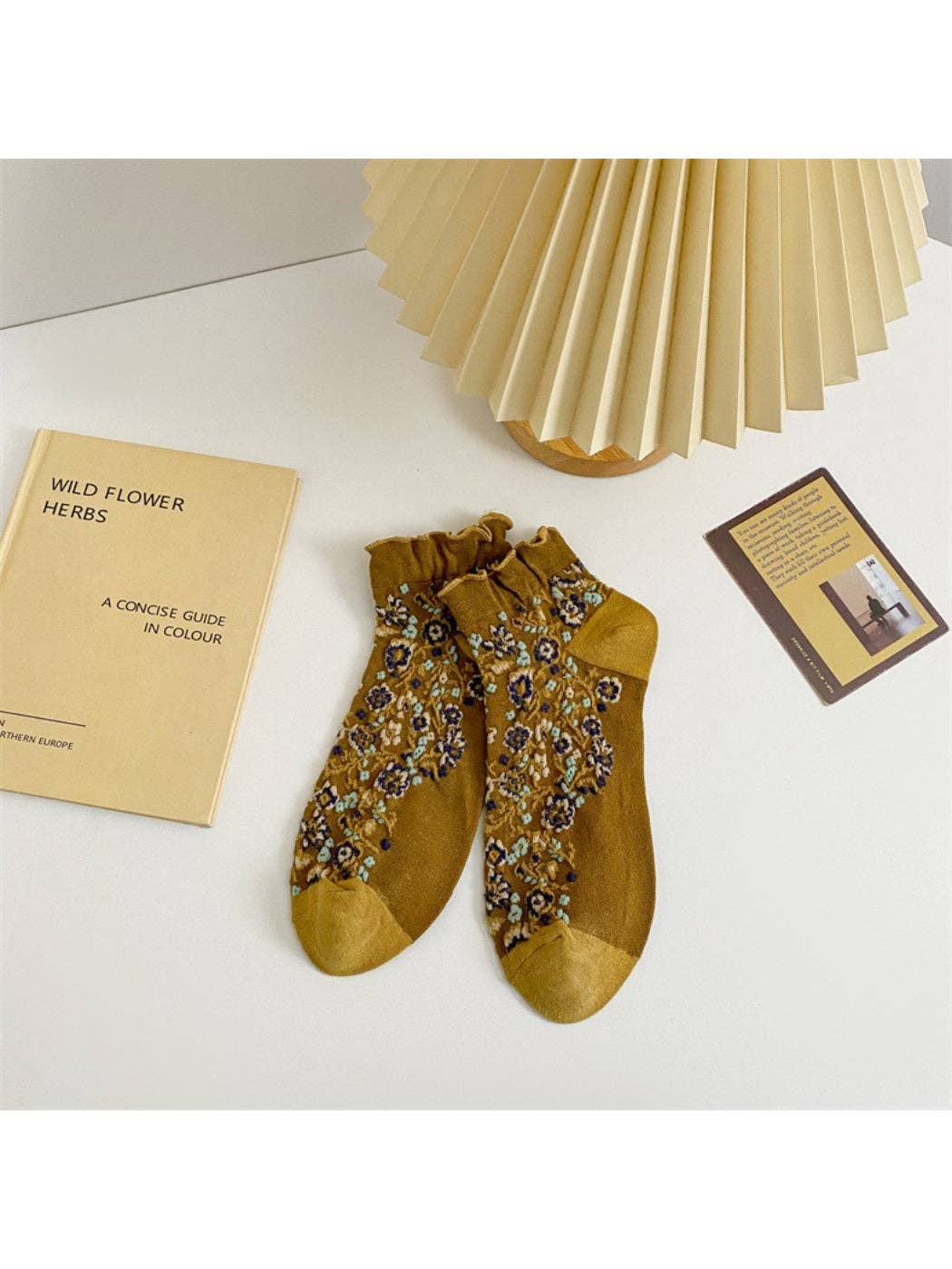 Rufia - Vintage Floral Ruffle Crew Socks: Yellow