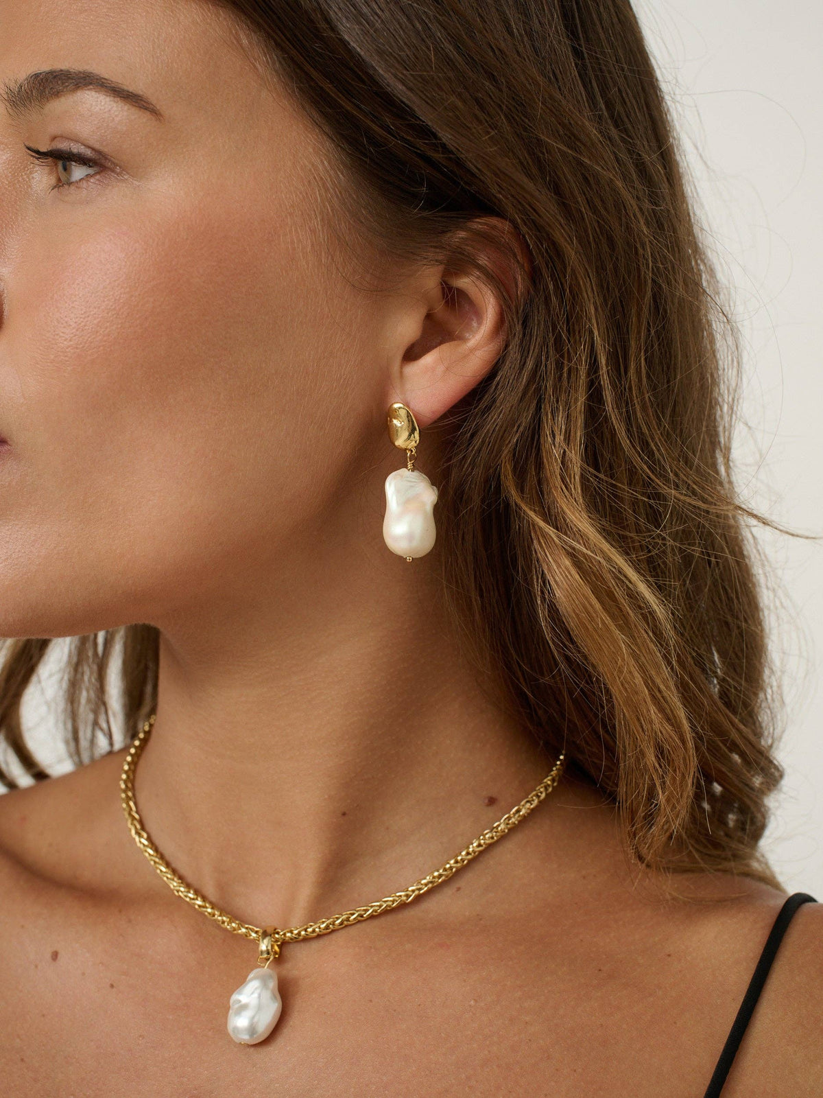 Organic pearl drop earrings 18k gold jewellery women