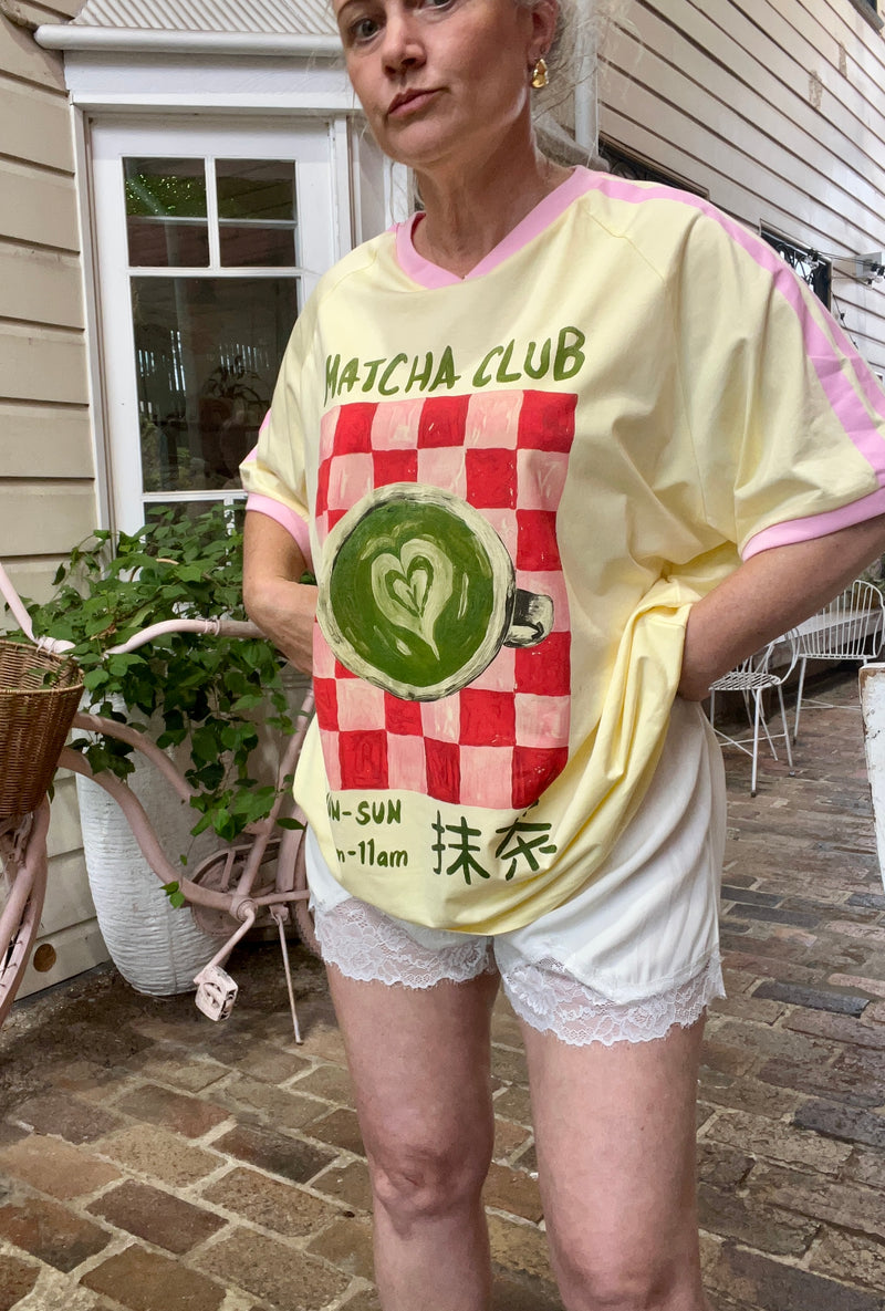 Cream Lace Shorts By Frankie