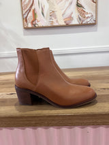 Alibi Leather Boot