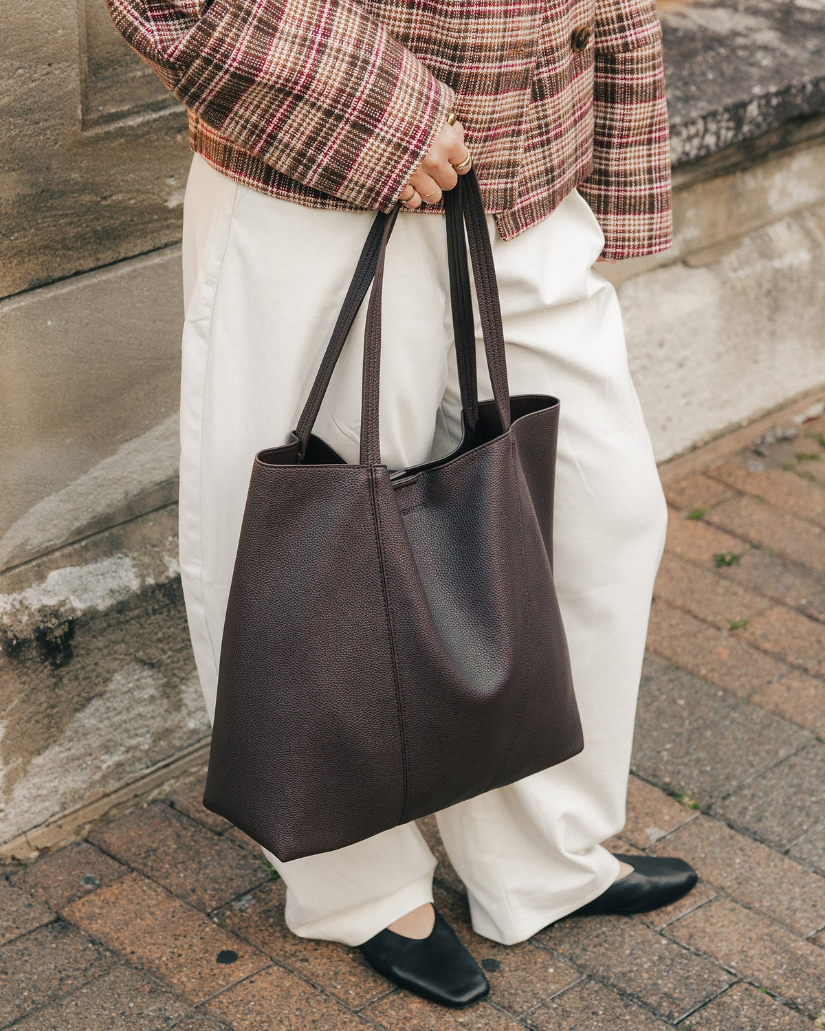 Colby Tote Bag – Chocolate | Everyday Laptop Tote