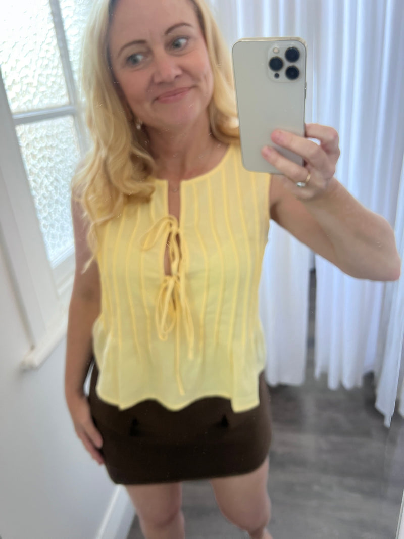 Lemon Bows Top