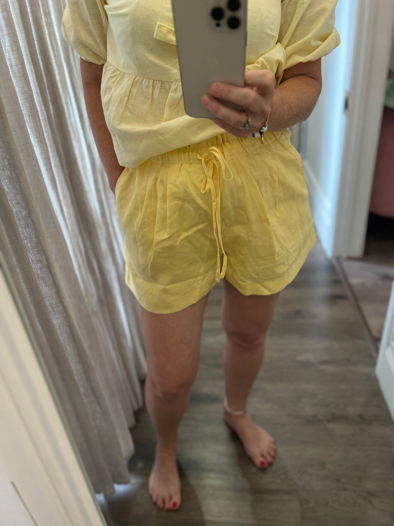 Lemon spritz shorts