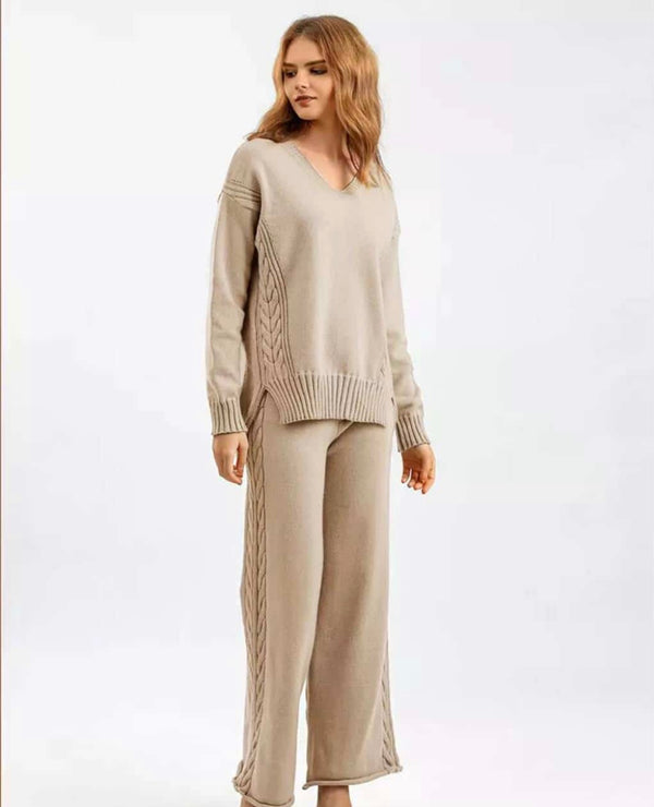 Beige Knit Cable Set