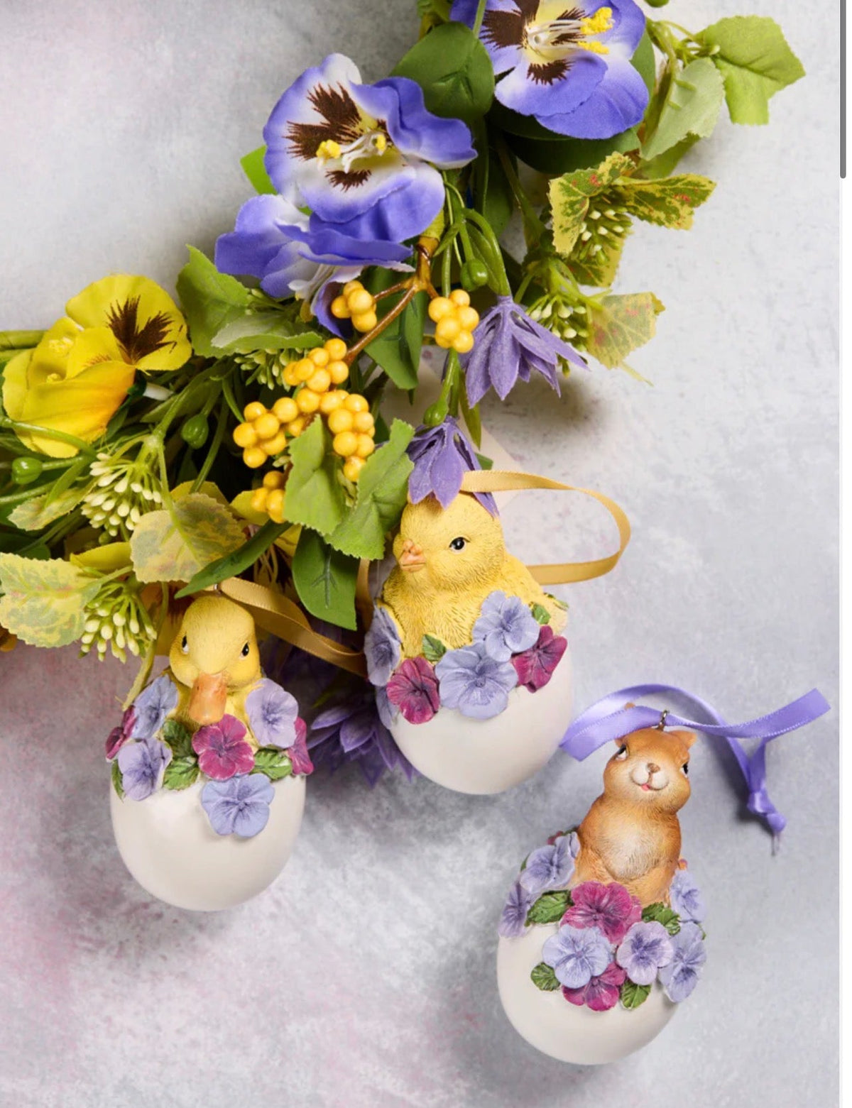 Hanging Duck Pansy Egg Easter