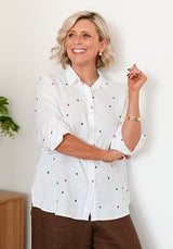 Soul Sparrow linen shirt heart embroidery detail close up